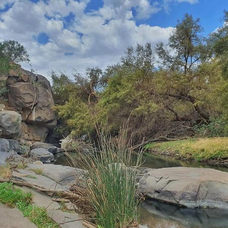 Vrede Fountain House Farm Stay Graaff-Reinet エクステリア 写真