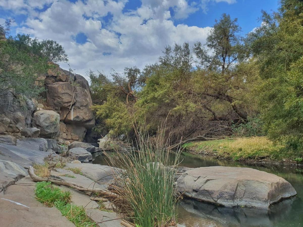Vrede Fountain House Farm Stay Graaff-Reinet エクステリア 写真